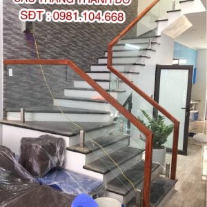 #cau_thang_kinh, #cau_thang_kinh_Ha_Noi, #cau_thang_kinh_tay_vin_go, Ban công kính cường lực, Báo giá cầu thang, Báo giá cầu thang kính, Cầu thang đẹp tại Hà Nội, Cầu thang gỗ kính, Cầu thang gỗ kính đẹp, Cầu thang gỗ lan can gỗ, cầu thang gỗ ở Hà Nội, Cầu thang Hà Nội, Cầu thang kính, Cau thang kinh cho nha ong, Cầu thang kính cường lực, Cầu thang kính đẹp, Cầu thang kính đẹp tại Hà Nội, Cầu thang kính gỗ, Cầu thang kính gỗ đẹp, Cầu thang kính gỗ Hà Nội, Cầu thang kính ở Hà Nội, Cầu thang kính tại Hà Nội, Cầu thang kính tay vịn gỗ, Cầu thang lan can kính, Cầu thang ở Hà Nội, cầu thang tay vịn gỗ, Cầu thang xương cá lan can kính, Mẫu cầu thang kính, Thi công cầu thang kính