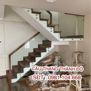 Cầu Thang Kính Tay Vịn Gỗ, Cầu Thang Lan Can Kính Đẹp Hiện Đại, Thi Công Cầu Thang Kính Tay Vịn Gỗ, Tay Vịn Inox Chuyên Nghiệp năm 2020