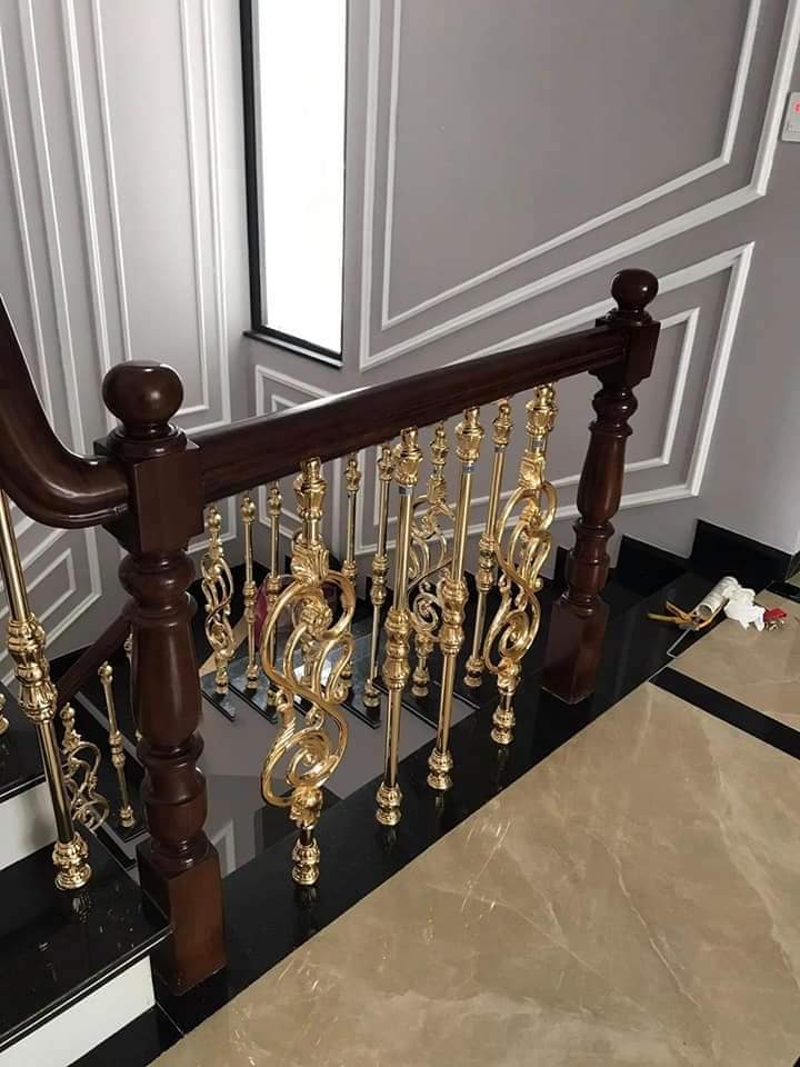 Cầu thang chân hợp kim nhôm