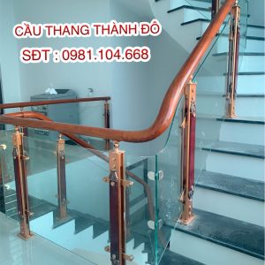 Cầu thang kính gỗ