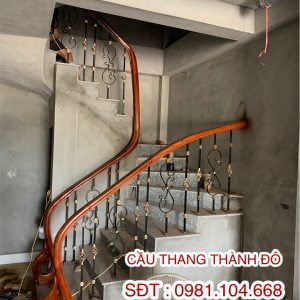 Cầu thang sắt nghệ thuật