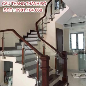 Cầu thang kính gỗ