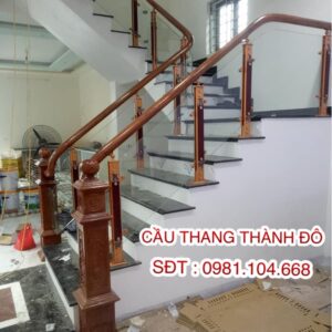 Cầu thang kính chân hợp kim nhôm