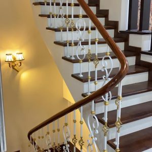 cầu thang sắt gỗ đẹp năm 2023