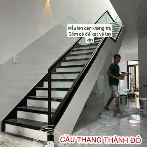 cầu thang kính gỗ đẹp tại Hà Nội