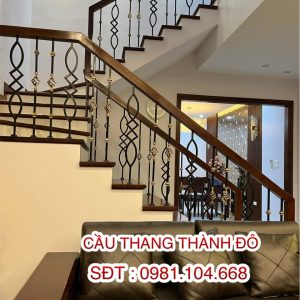 cầu thang sắt gỗ đẹp năm 2023