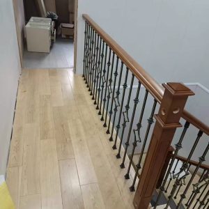 cầu thang sắt nghệ thuật tại Quảng Ninh