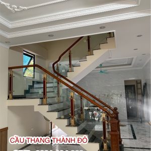 cầu thang kính chân hợp kim nhôm